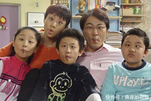 杨紫生日,张一山自制表情包互怼,欢乐颂四美送