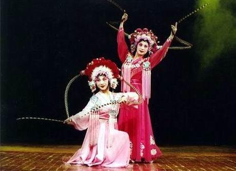 孙悟空头上的又细又长的东西叫菱角是吗_360