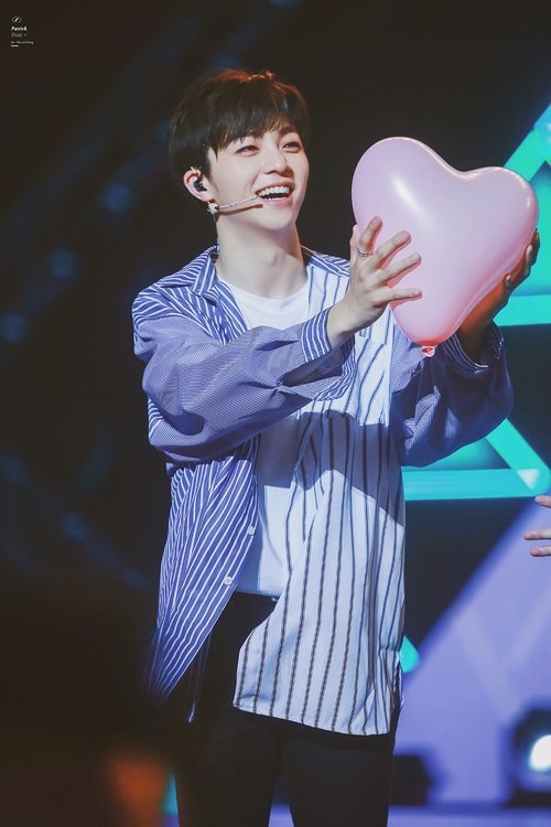 朱正廷腰伤犯了还监督Justin不让他偷吃,陈立农