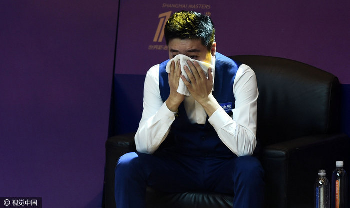 上海克大师赛丁俊晖战胜塞尔比夺冠喜极而泣 职业生涯第12冠