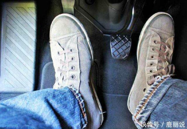 开车减速时,是先踩刹车还是先踩离合老司机是