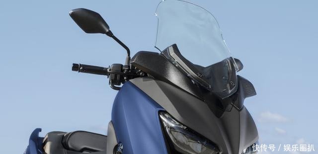 光阳赛艇新对手,2019款雅马哈XMAX300踏板