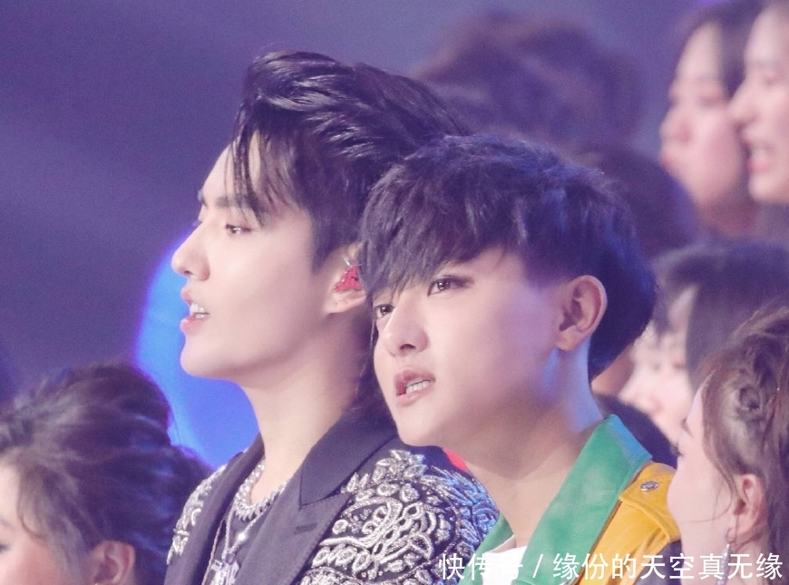 继鹿晗与吴亦凡和好之后,黄子韬与吴亦凡也牵