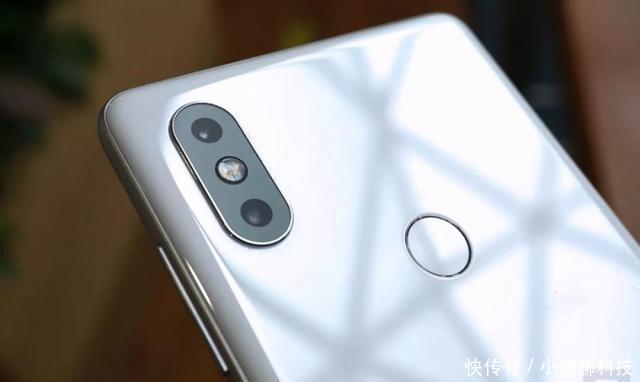 小米MIX2S对比三星S9+, 你觉得谁更值得买?!