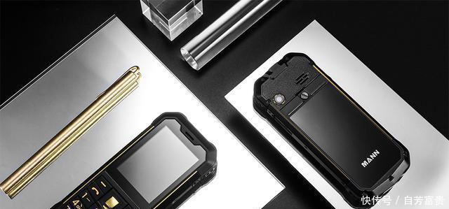 全球首款采用镀金工艺的手机, 比诺基亚还强悍