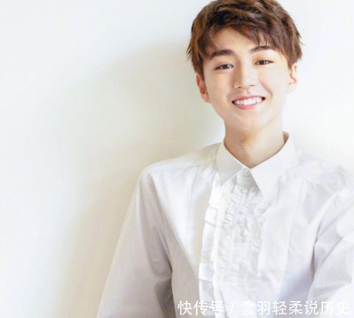 TFBOYS队长王俊凯来了,网友:一身白衣温良如