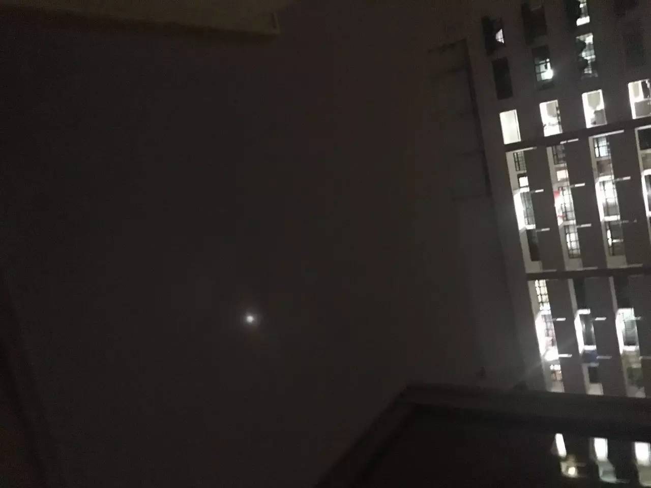 全球各地超级月亮大比拼,新加坡的真令人心塞~