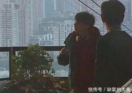 王俊凯回老家重庆拍陆川新片《749局》人山人