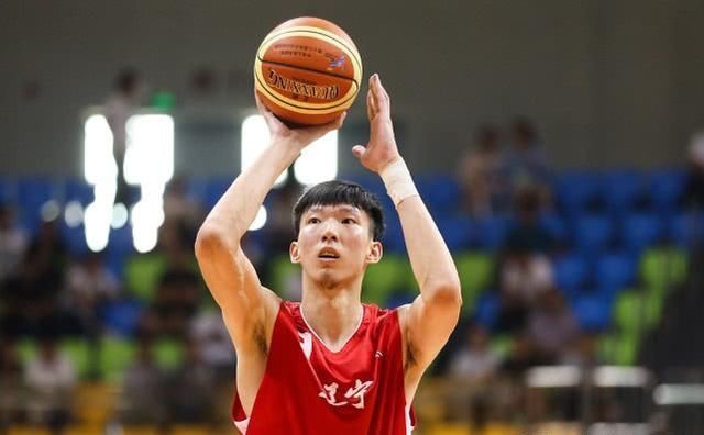 辽篮总经理回应周琦签约传闻:有接触,但暂时没