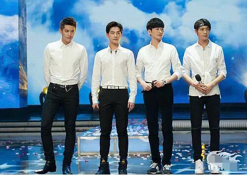 杨洋真实身高到底是多少呢? 身高好矮绝对没有