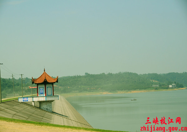 简介 善溪冲水库是中国湖北省宜昌市枝江市境内的一座水库,位于长江