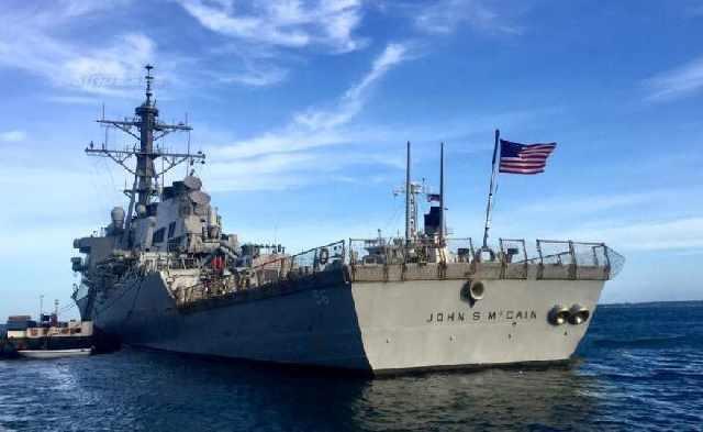 震撼! 美国导弹舰突入南海 就在辽宁舰周围