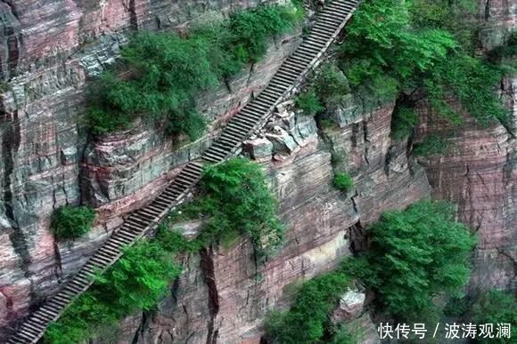 新乡辉县 绝壁上的千年古寺