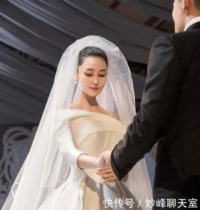 张馨予婚礼上伴娘红包曝光, 红包数额超接地气