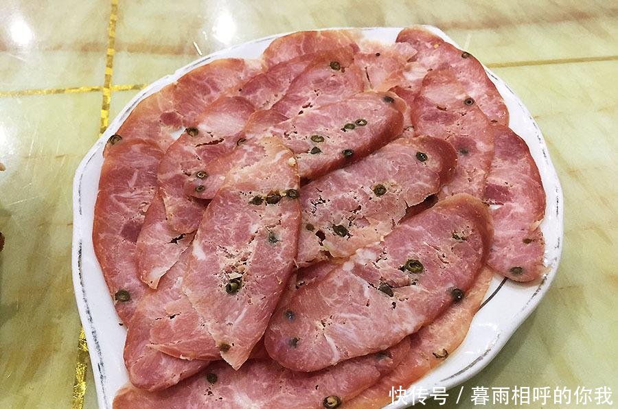 我嗦了一碗最不像麻辣面的麻辣面