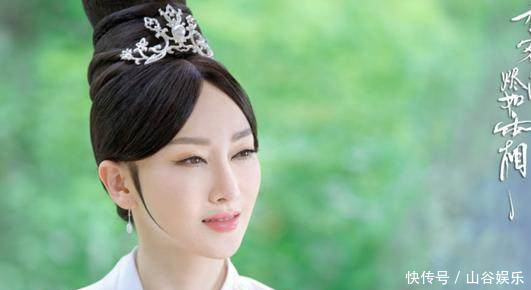 萨顶顶唱歌不过瘾,和邓伦演戏,而当年她因这首