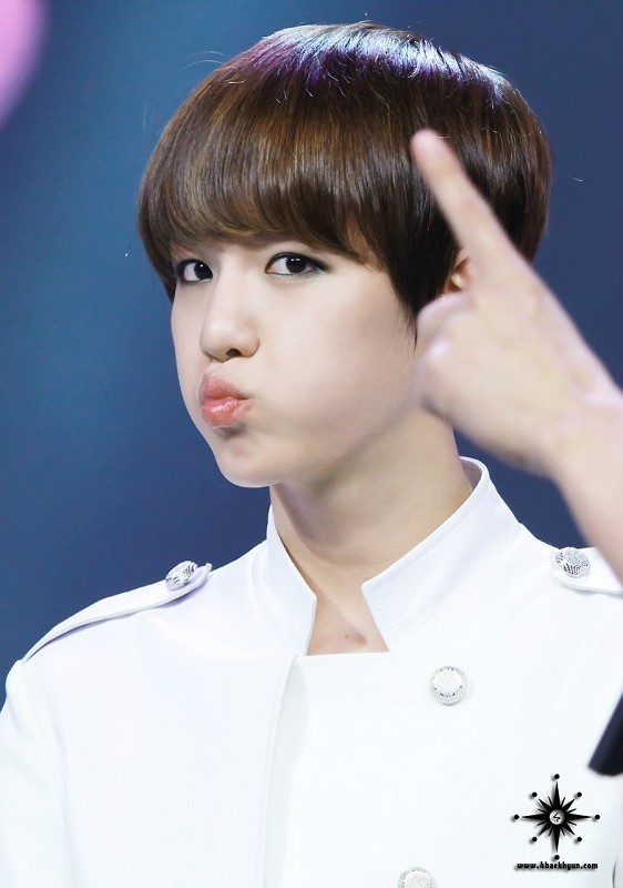 150827 边伯贤ins更新视频一则 朴灿烈 金钟大