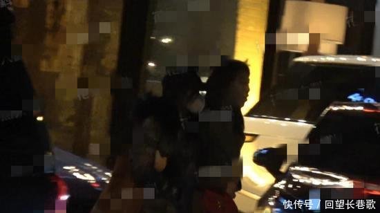 奶茶妹妹章泽天未受刘强东风波影响, K歌到深