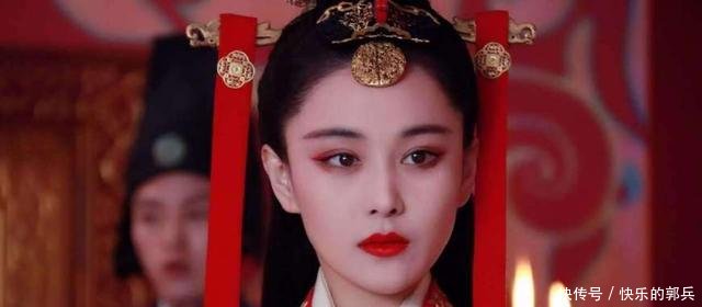 张馨予在孕检处交钱办金卡,疑似是奉子成婚,