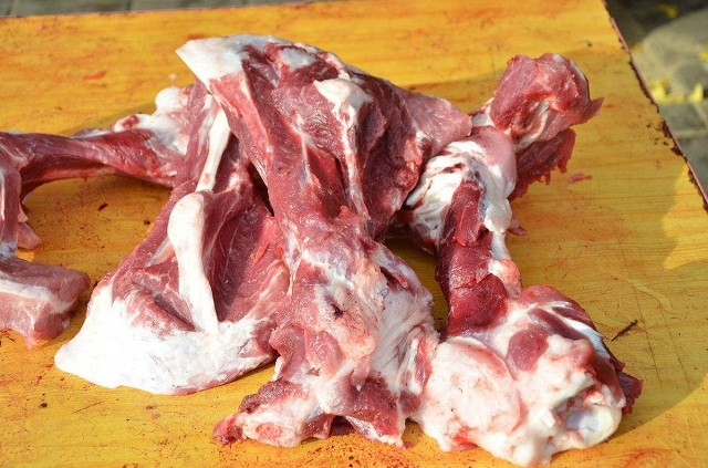 熬大骨汤想好喝,就要这样放水,网友怪不得不好喝