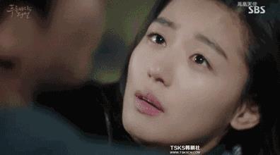 19岁少女撩千年鬼怪一条鱼泡到李敏镐 现在流行韩剧女主主动追爱？