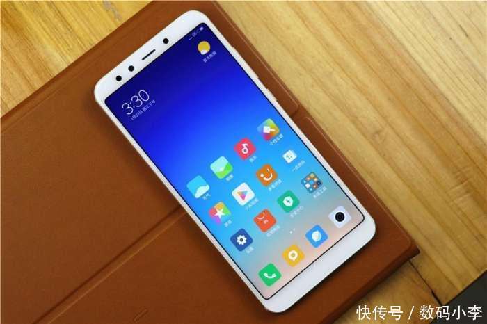 最尴尬的华为新机, 上市不足两月, 降价促销依旧