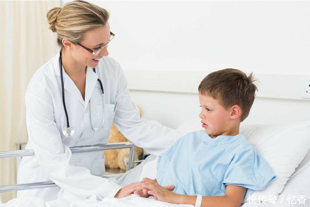 6岁男孩总说头痛,医生查不出原因,得知实情后