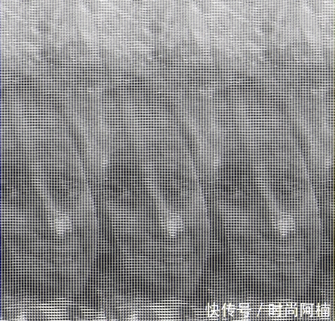 美女把男友当宝宝,喂奶洗澡剪指甲,原因不是男