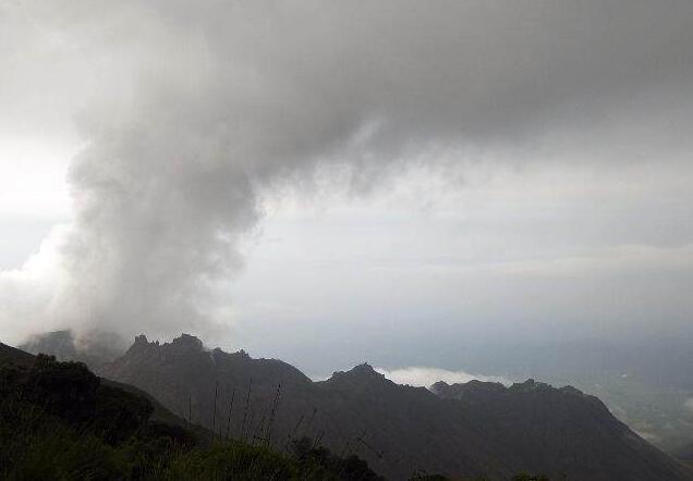 又一座火山爆发!覆盖相邻7个城市,影响170万人