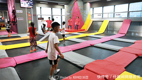 t0128715e44368eb24e.gif?size=540x304