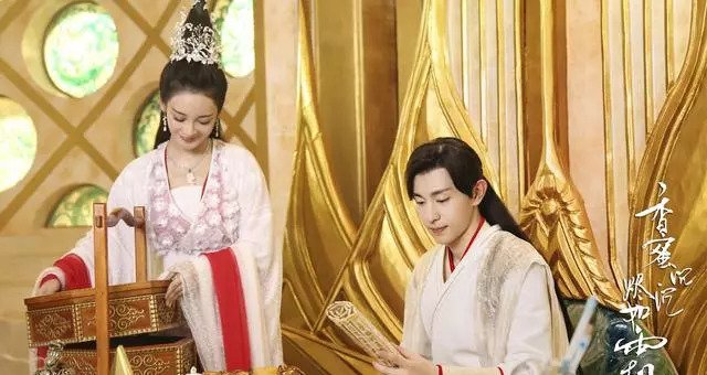 邓伦与马思纯热恋?男方老板两个字霸气回应,否