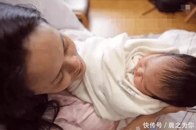 我帮妹妹养孩子不要报酬，半年后她来接孩子，孩子一走我就离婚了