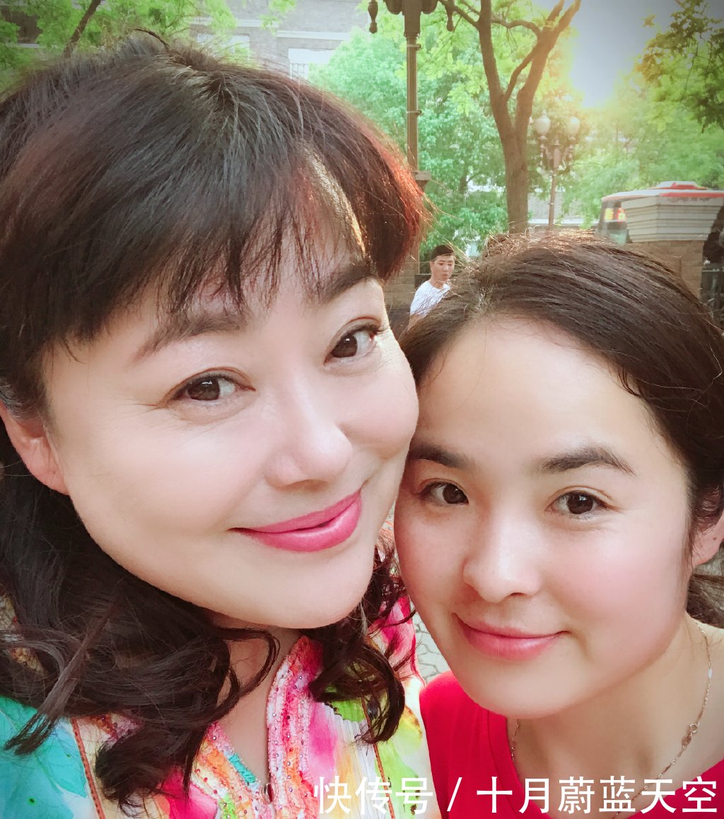 她因揭露娱乐圈丑闻,遭500名导演封杀!霸气回