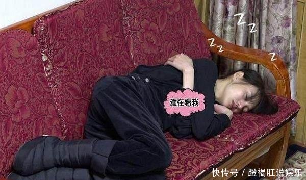 明星睡觉时是什么样子的王俊凯睡得好安详,赵