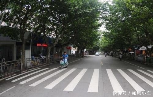 看错马路上的标志,导致车主赔款8万,很多车主都没见过 皇家娱乐在线注册平台