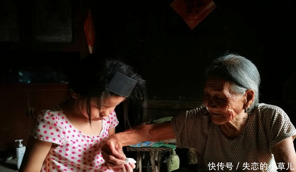 有种“新式的不孝”正侵蚀你的家庭,很多人都在犯,自己却不知道 网络在线真人赌博