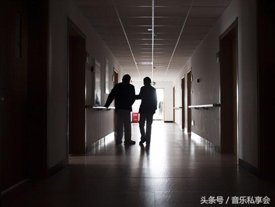 独生子女70后没时间80后没钱 中国空巢老人