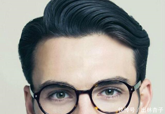 几款适合眼镜男的帅气发型,不容错过