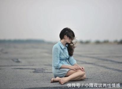 我带着12岁女儿再婚，老公还比我年轻，婚后他提一要求我才醒悟