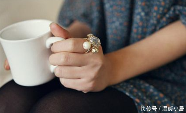 婆婆结婚，老公逼我把我妈陪嫁的房子给她，隔天醒来我乐了