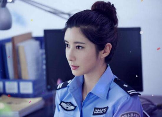 是福还是祸?女子监狱里男狱警竟有这些特权