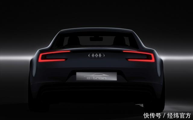 根据目前奥迪的CEO施泰德称,奥迪会在未来着重发展新能源汽车,自动驾驶技术以及数字化服务系统这三个领域。而其中新能源汽车的销量,目标为预计到2025年占奥迪所有汽车总销量的百分之二十五到百分之三十。虽然现在奥迪旗下已经有了很多混动车型,但是还没有纯电动汽车。而在2020年,奥迪预计会新推出3款真正的新能源汽车。