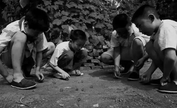 究竟是社会变了,还是人变了?