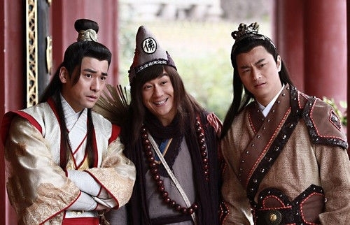 活佛济公第二部陈亮怎么会变成乾坤洞主