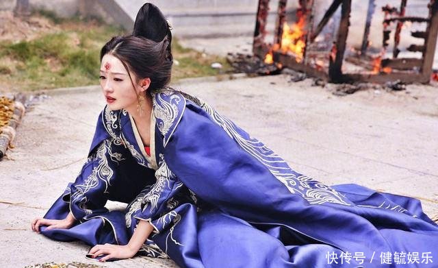 古装黑化的女明星剧照,杨幂面孔狰狞,赵丽颖惊