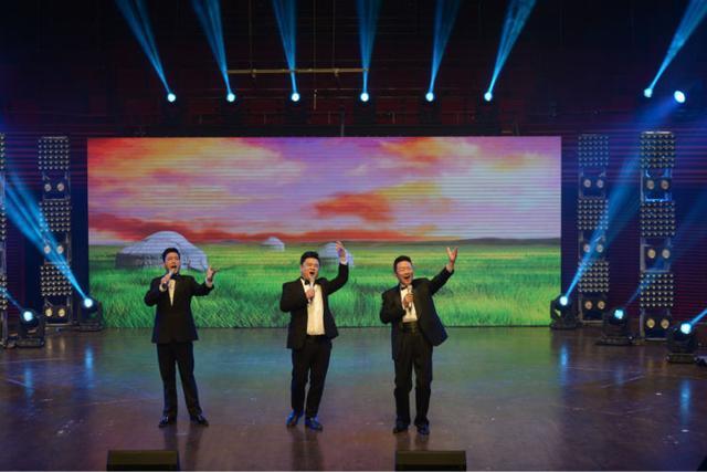 深圳优秀歌唱家举行音乐会 24首好歌感恩新时代