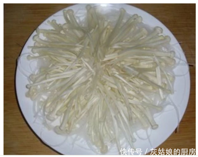 金针菇蒸粉丝怎么蒸最好吃 t013709f6b1e2670cb7.png?size=640x508