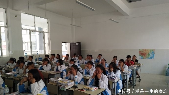 电视剧《教材的文版》是高中高中政治课活名义一v教材语人民思想图片
