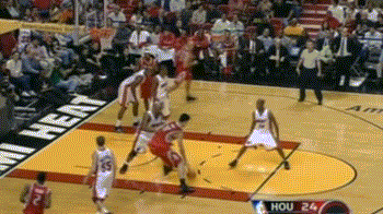 姚明生涯十佳球:扣大本扇甜瓜 最后1个太心酸