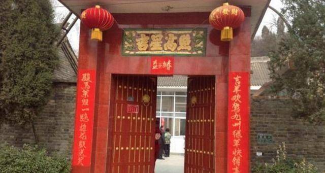 带着孩子回婆家过年,做饭时听到婆婆和嫂子的话,我当场提出离婚